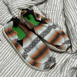 Aztec print Sanuk slip-ons